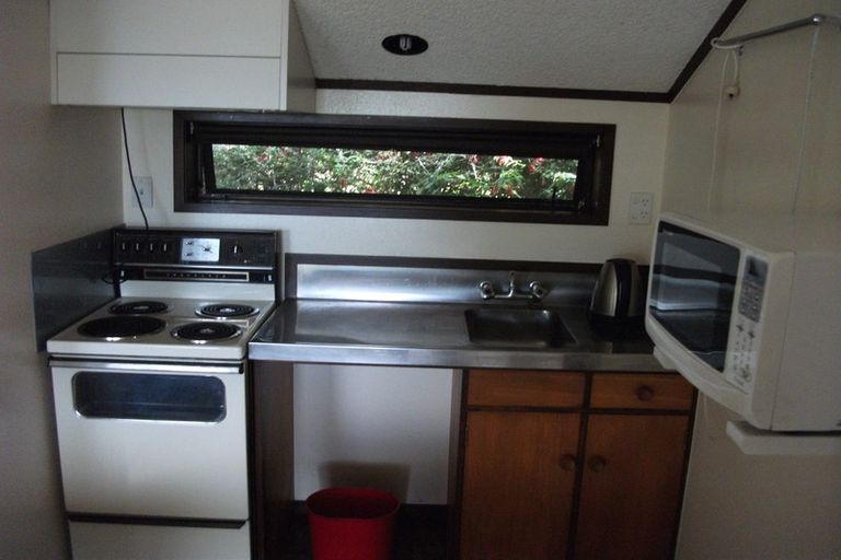 Photo of property in 22 Callender Place, Shelly Park, Auckland, 2014