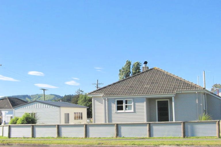 Photo of property in 210 Wainui Road, Kaiti, Gisborne, 4010