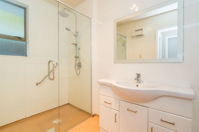 Photo of property in 8 Greenhithe Street, Waihola, Milton, 9073