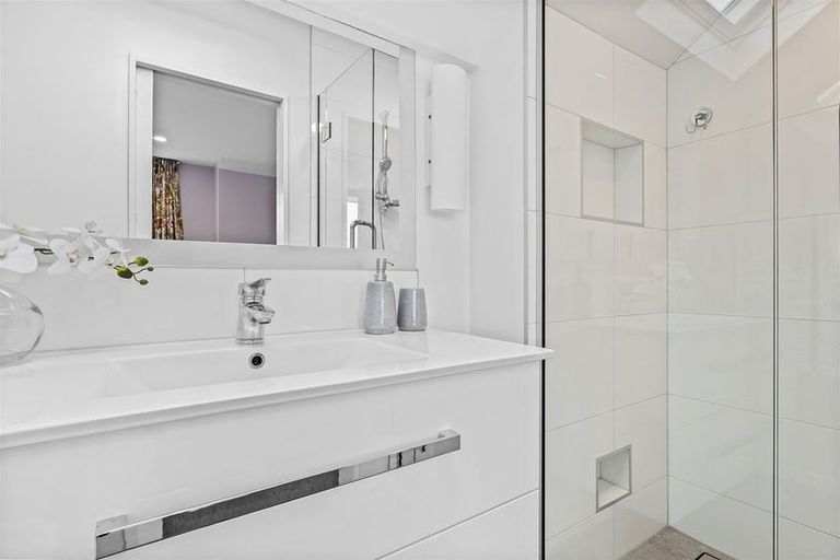 Photo of property in 38 Normans Road, Strowan, Christchurch, 8052