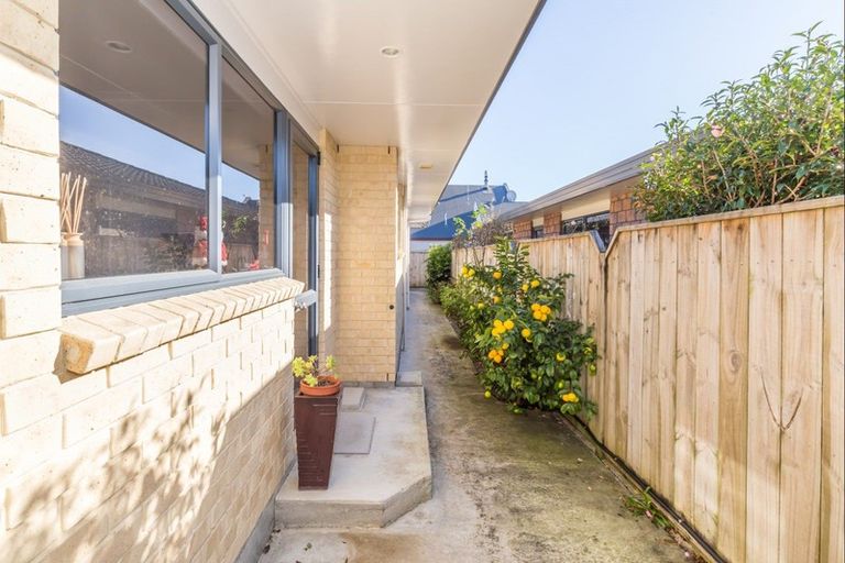 Photo of property in 5 Campbell Grove, Levin, 5510