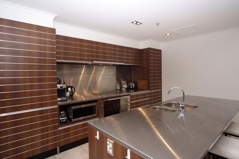 Photo of property in Augusta Apartments, 10/254 Willis Street, Te Aro, Wellington, 6011