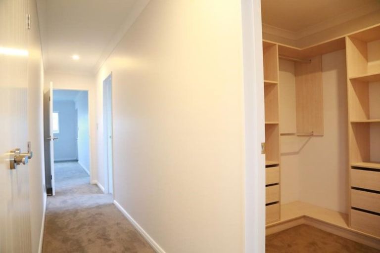 Photo of property in 4 Tawa Place, Orewa, 0931