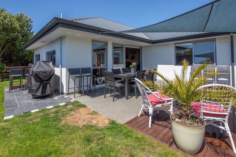 Photo of property in 32 Caithness Street, New Brighton, Christchurch, 8083