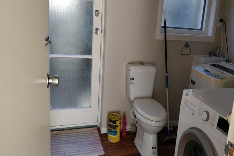 Photo of property in 2/27 Kerswill Place, Pakuranga, Auckland, 2010