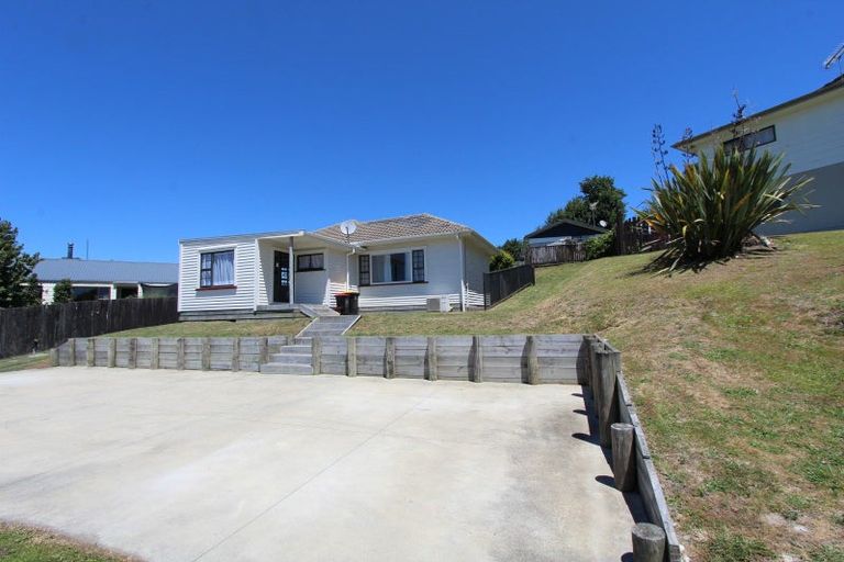 Photo of property in 4 Melton Place, Tokoroa, 3420