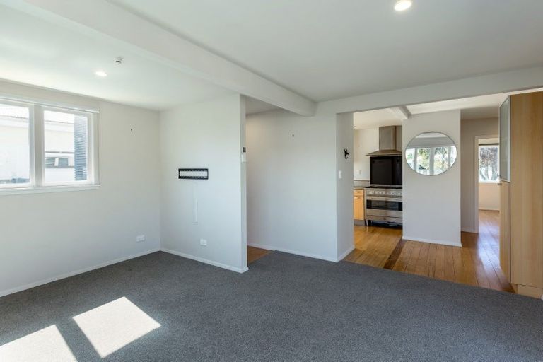 Photo of property in 8 Mckenzie Terrace, Carterton, 5713