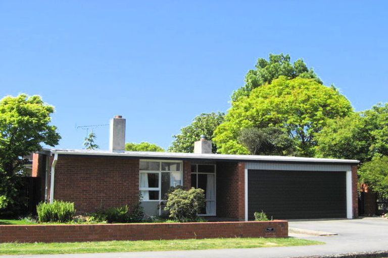 Photo of property in 8 Ryeland Avenue, Ilam, Christchurch, 8041
