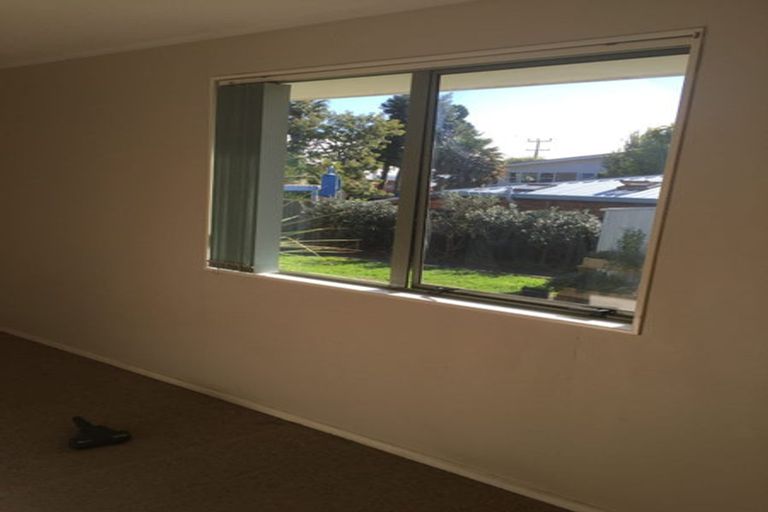 Photo of property in 191 Hobsonville Road, Hobsonville, Auckland, 0618