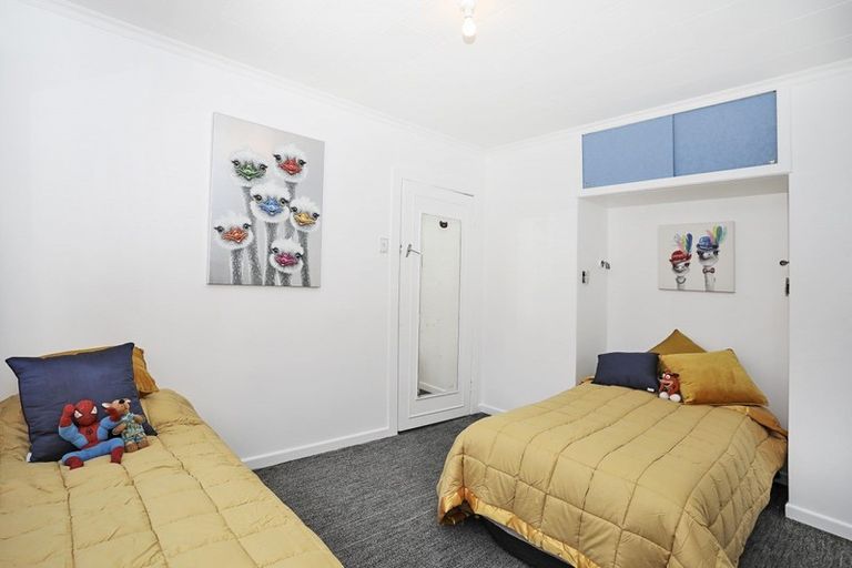 Photo of property in 43 Burrows Street, Bluff, 9814