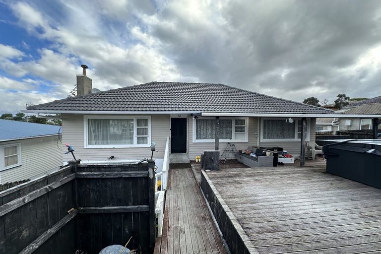 Photo of property in 19 Camelot Place, Glenfield, Auckland, 0629