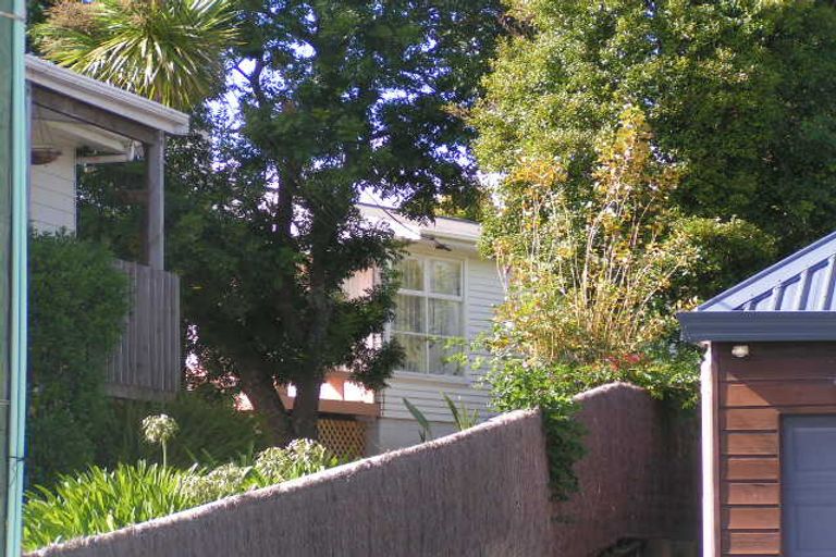 Photo of property in 1/14 Pax Avenue, Forrest Hill, Auckland, 0620