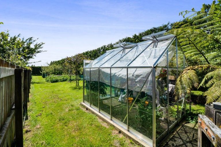 Photo of property in 325a Awai Road, Tarurutangi, New Plymouth, 4372