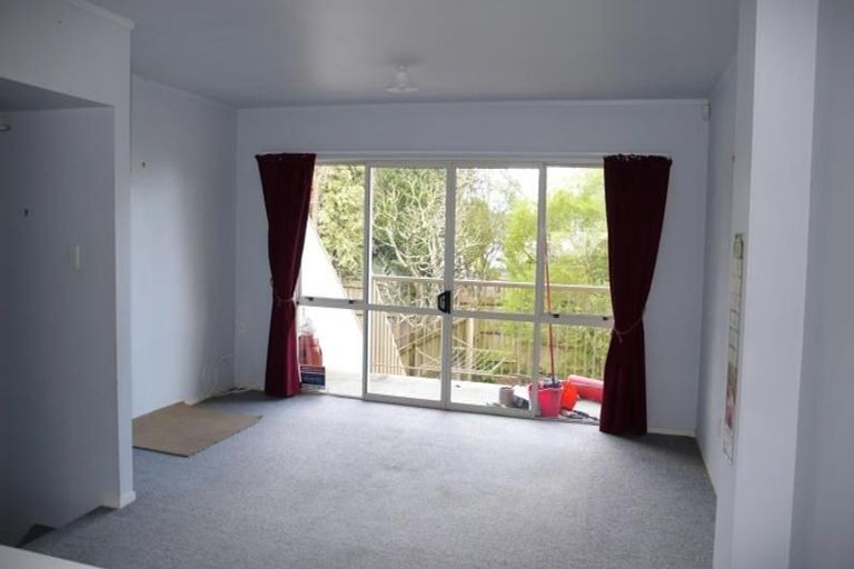 Photo of property in 2/268a Onewa Road, Birkenhead, Auckland, 0626