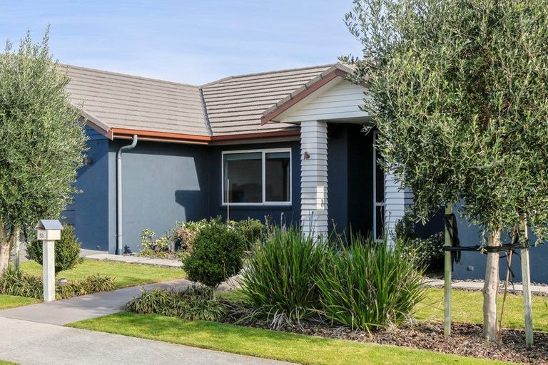 Photo of property in 53 Links Drive, Waiwhakaiho, New Plymouth, 4312
