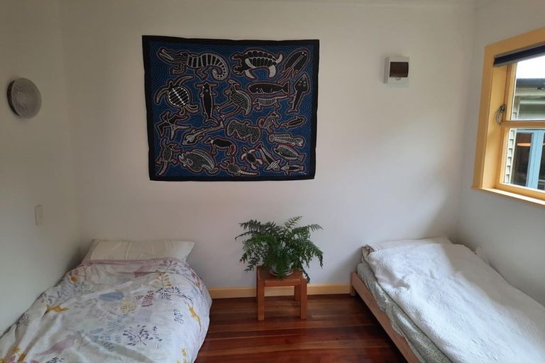 Photo of property in 71 Maungaraki Road, Korokoro, Lower Hutt, 5012