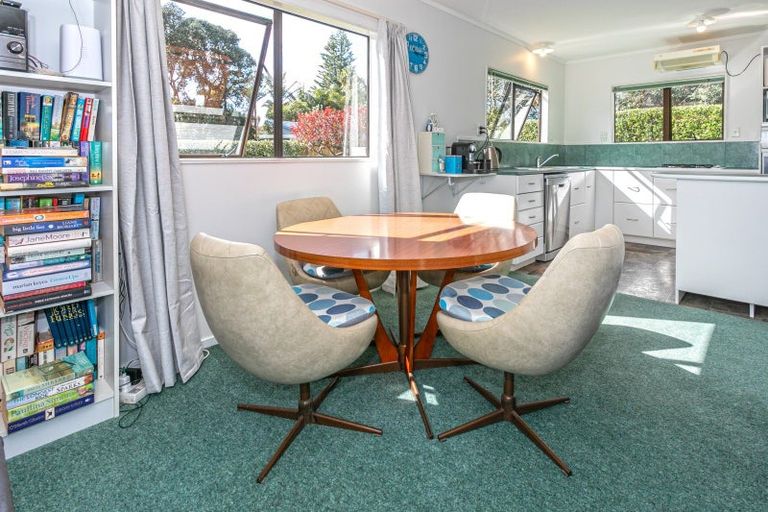 Photo of property in 11 Marlin Place, Whiritoa, Whangamata, 3691