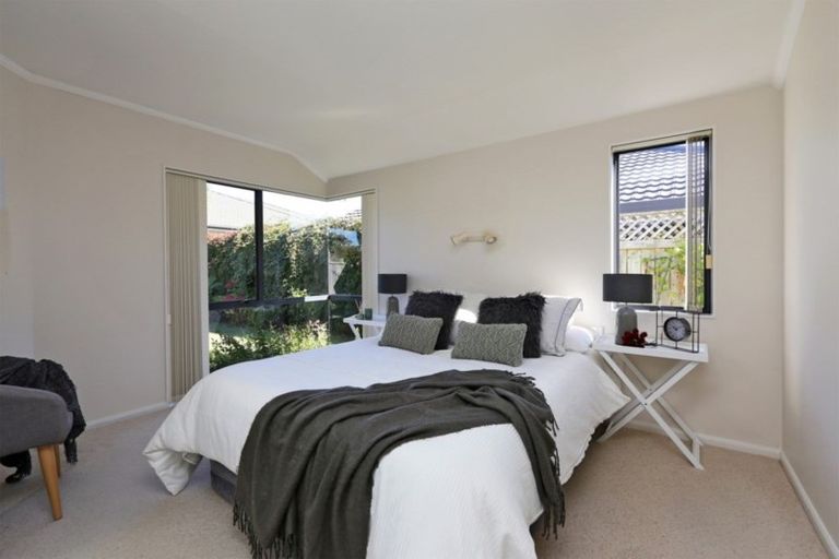Photo of property in 34 Kensington Drive, Taradale, Napier, 4112