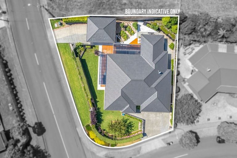 Photo of property in 1 Harry Shaw Way, Raumati South, Paraparaumu, 5032