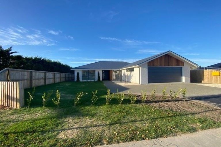 Photo of property in 33 Lowes Road, Rolleston, 7614