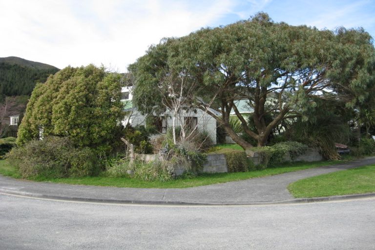 Photo of property in 196 Wise Street, Wainuiomata, Lower Hutt, 5014