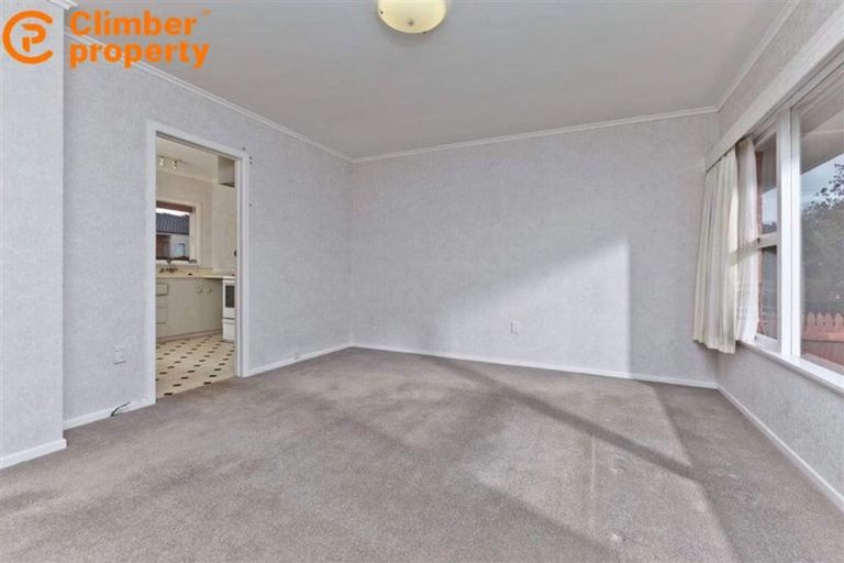 Photo of property in 2/17 Saltburn Road, Milford, Auckland, 0620