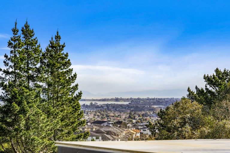 Photo of property in 231 Kaipara Road, Papakura, 2582