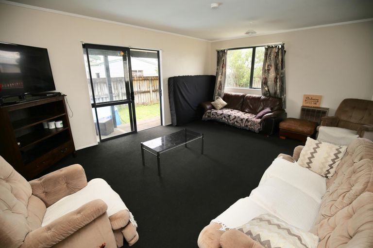 Photo of property in 27a Breckons Avenue, Nawton, Hamilton, 3200