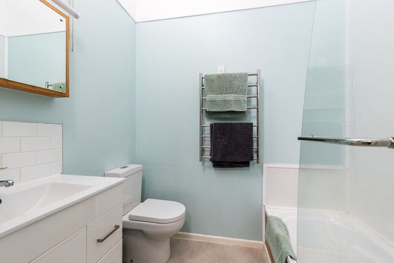 Photo of property in The Triangle, 11/33 Halswater Drive, Churton Park, Wellington, 6037