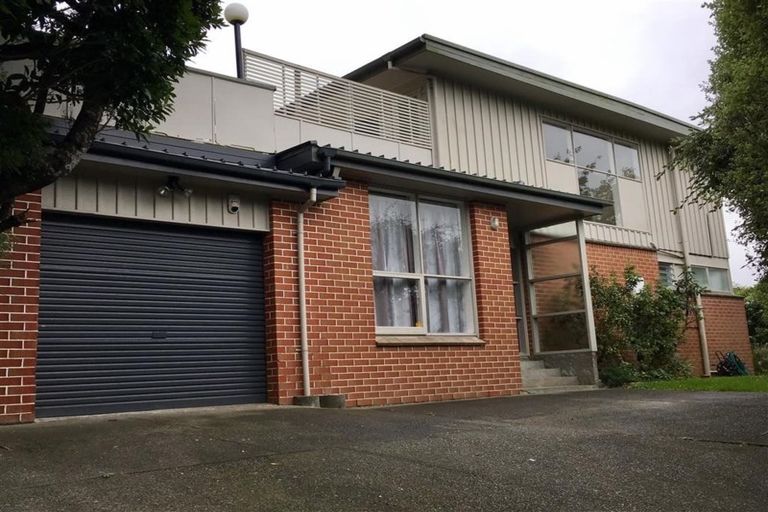 Photo of property in 15 Goddard Grove, Churton Park, Wellington, 6037