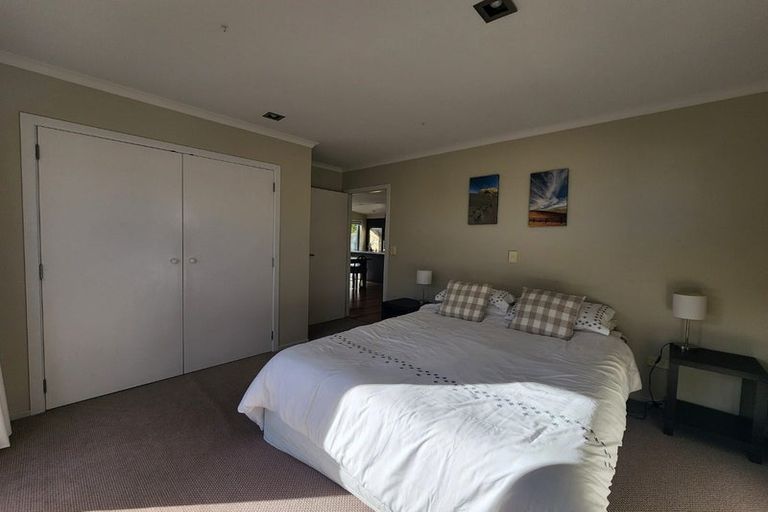 Photo of property in 10 Donnelly Street, Oakura, 4314