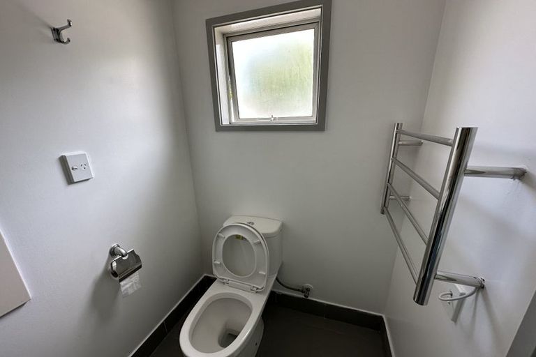 Photo of property in 91a Gossamer Drive, Pakuranga Heights, Auckland, 2010