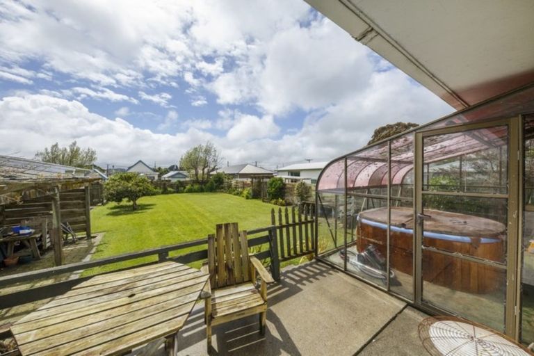 Photo of property in 33 Phillips Street, Sanson, 4817