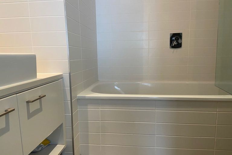 Photo of property in Sentinel Apartments, 904/3 Northcroft Street, Takapuna, Auckland, 0622