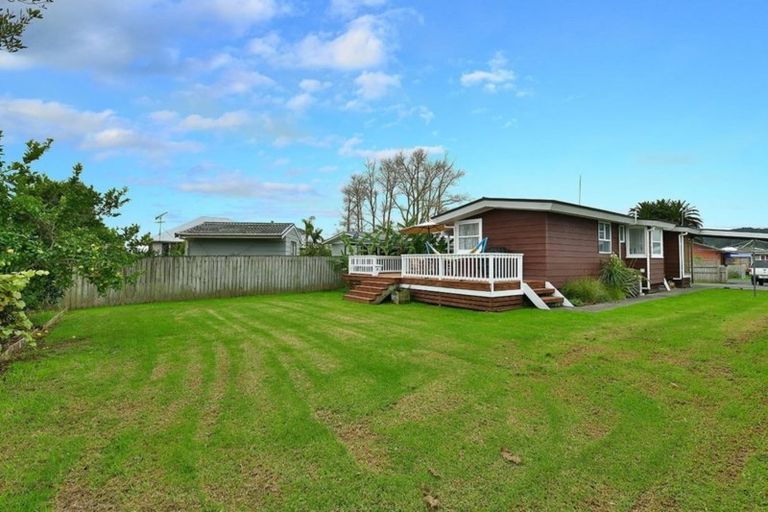 Photo of property in 5 Mary Keane Lane, Parakai, 0830
