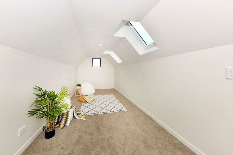 Photo of property in 24 Cork Street, Martinborough, 5711