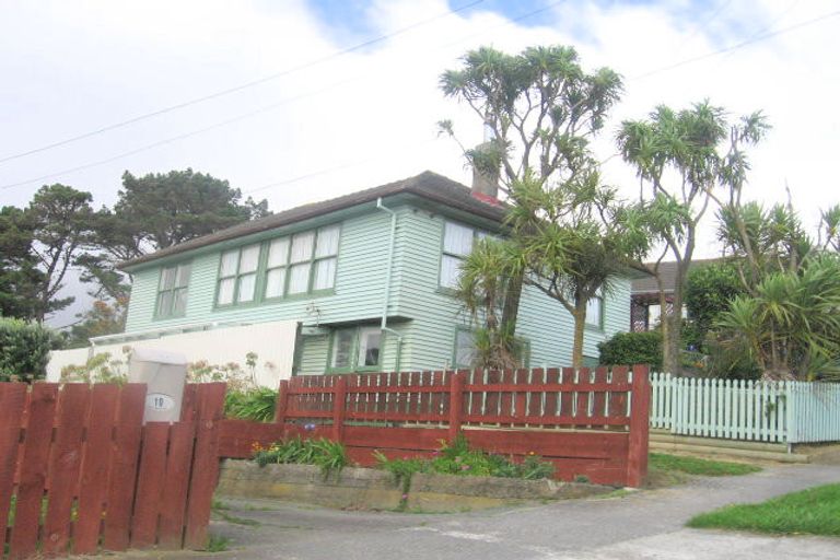 Photo of property in 8 Chew Place, Ranui, Porirua, 5024