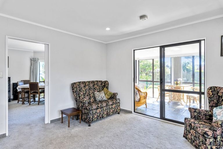 Photo of property in 60 The Drive, Paraparaumu Beach, Paraparaumu, 5032