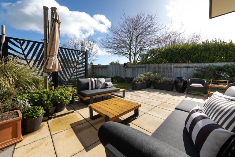 Photo of property in 95a Schnell Drive, Kelvin Grove, Palmerston North, 4414