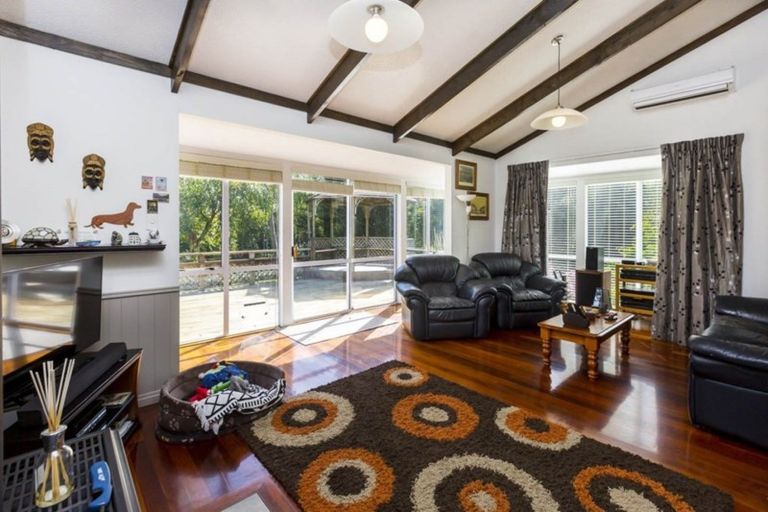 Photo of property in 196 Katherine Mansfield Drive, Whitemans Valley, Upper Hutt, 5371