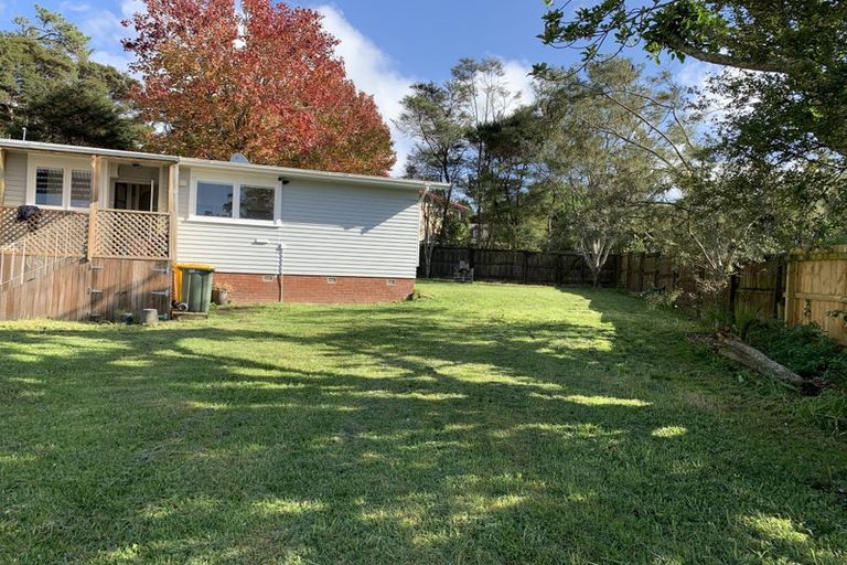Photo of property in 46 Castleford Street, Green Bay, Auckland, 0604