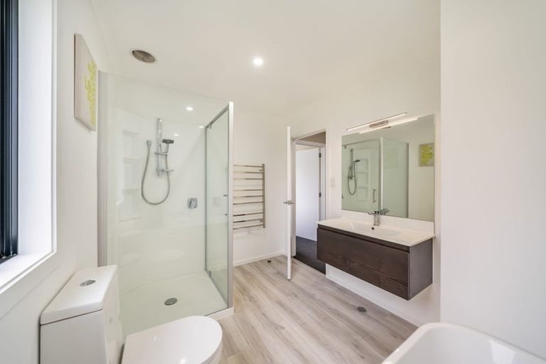 Photo of property in 11 Josland Lane, Wallaceville, Upper Hutt, 5018