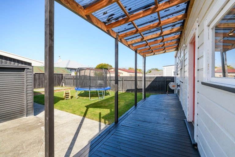 Photo of property in 84 Featherston Street, Takaro, Palmerston North, 4412
