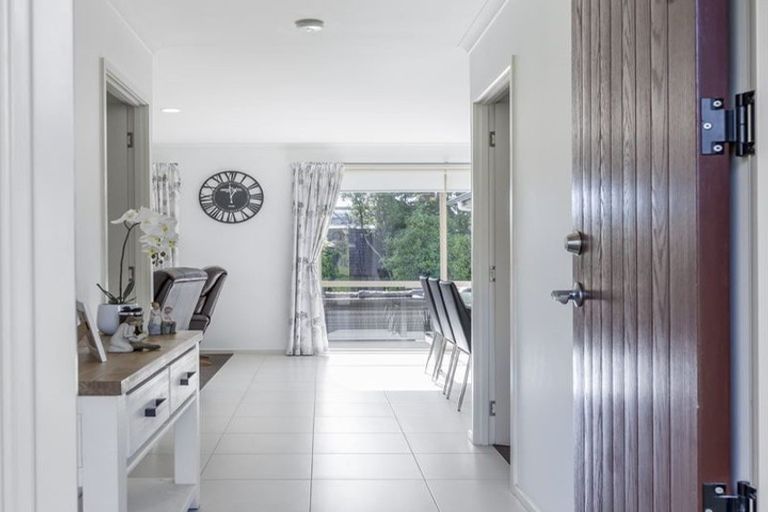 Photo of property in 10 Barwick Place, Stanmore Bay, Whangaparaoa, 0932