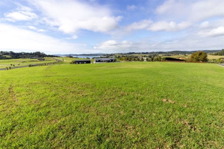 Photo of property in 10 Blue Penguin Drive, Kerikeri, 0294