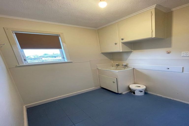 Photo of property in 100 Marne Road, Papakura, 2110
