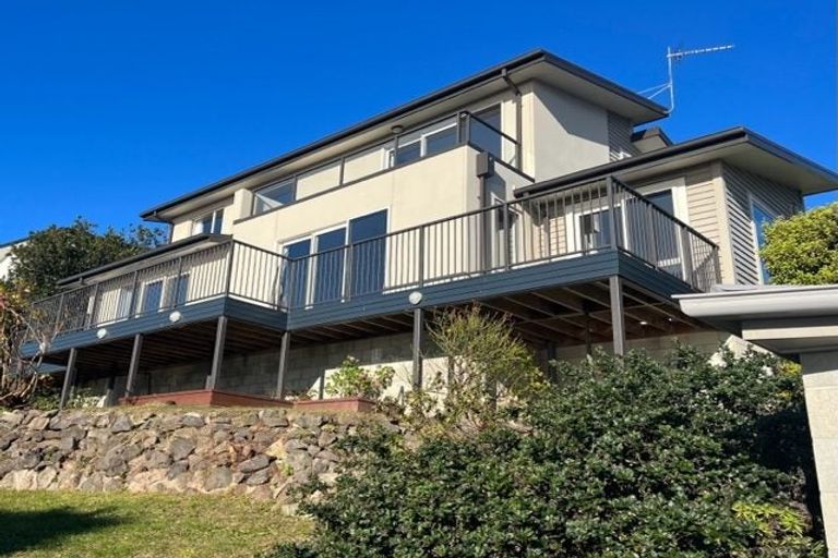 Photo of property in 66 Te Awakura Terrace, Mount Pleasant, Christchurch, 8081