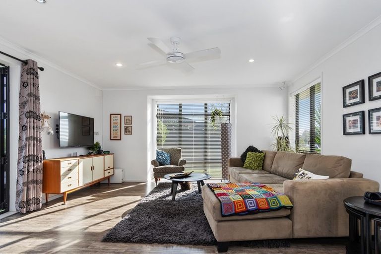 Photo of property in 7 Stenning Place, Papamoa Beach, Papamoa, 3118