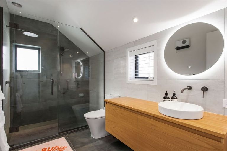 Photo of property in 86 Wairakei Road, Bryndwr, Christchurch, 8052