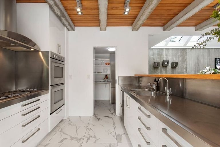 Photo of property in 3 Merivale Lane, Merivale, Christchurch, 8014